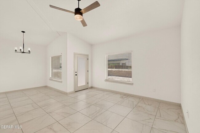 Building Photo - 968 Gulf Streams Ave