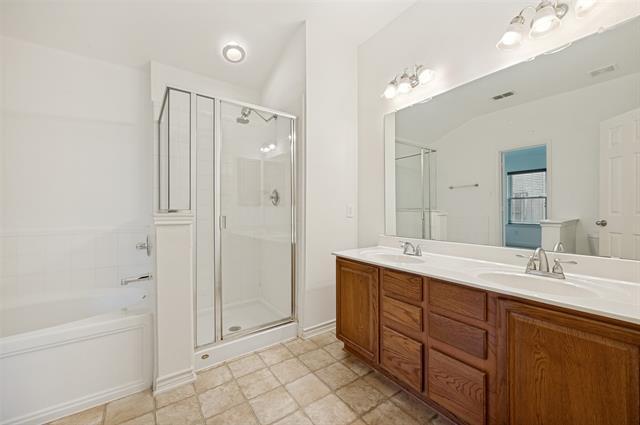 Building Photo - 2683 Lake Ridge Dr