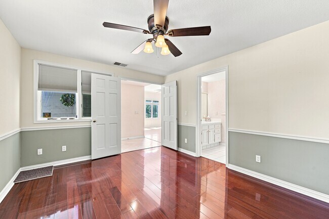 Building Photo - 680 Ridgeside Dr
