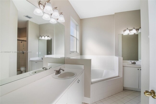 Building Photo - 12844 SW 133rd Terrace