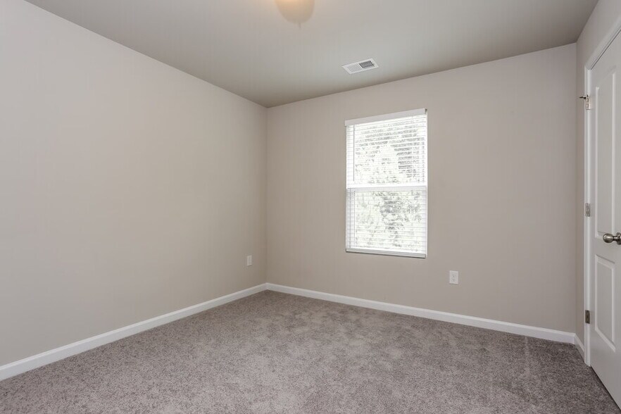 Building Photo - 2574 Wood Bend Ln
