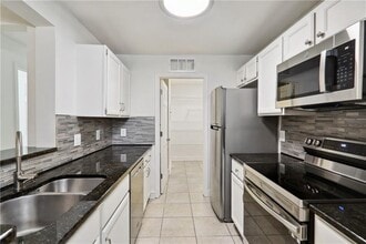 Building Photo - 421 Warm Springs Cir