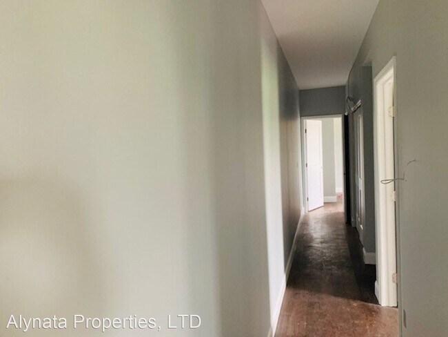 Building Photo - 85-87 E Innis Ave