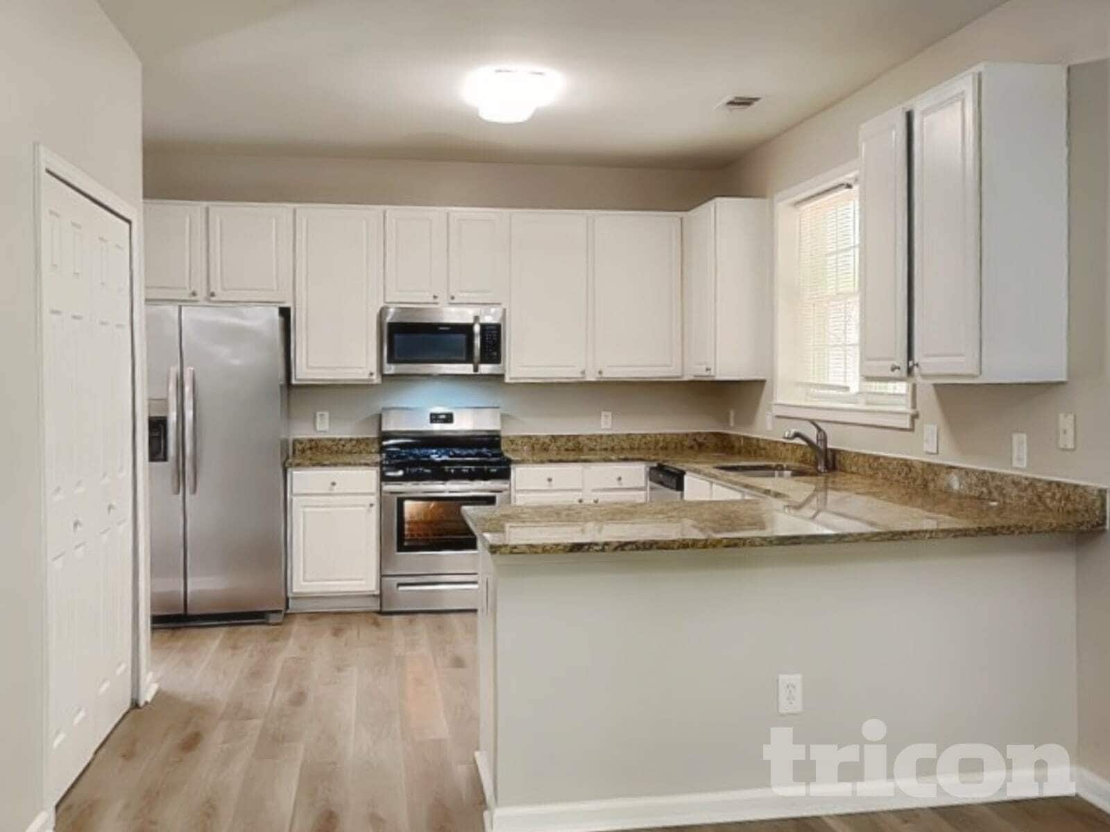 Building Photo - 1013 Chatsworth Ln