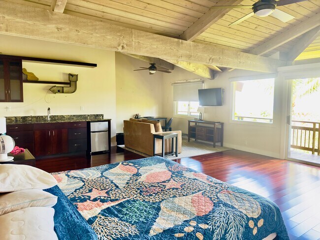 Building Photo - 904 Kupulau Dr