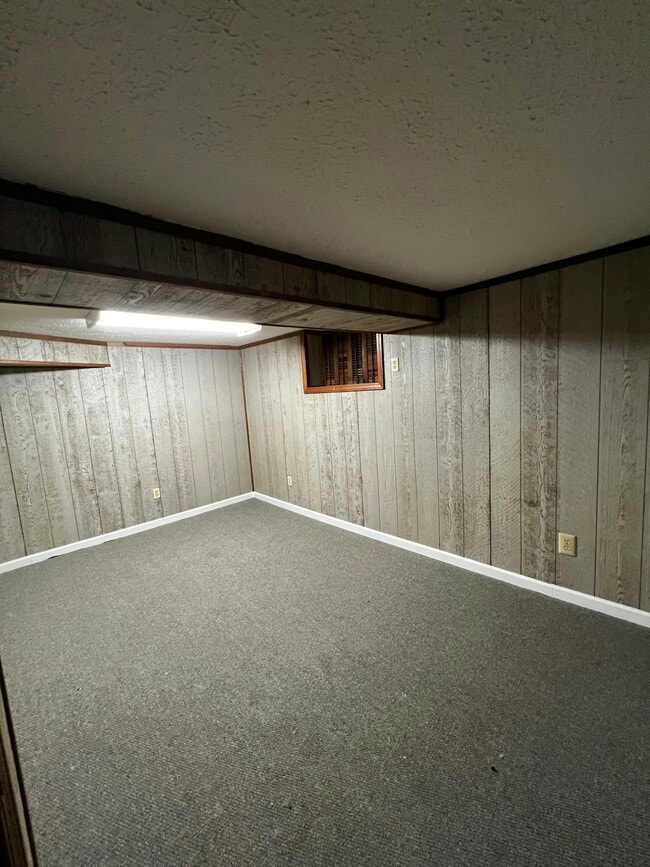 Building Photo - 5119 Norway Dr