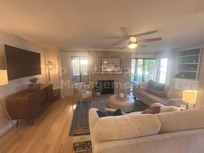 Building Photo - **Beautiful, Fully-Furnished 2 bed / 2.5 bath Townhome in Coastal Carlsbad - Available NOW**