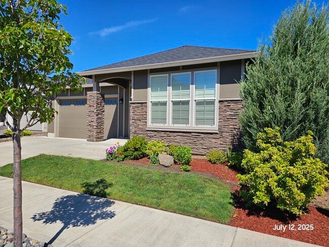 Building Photo - 13109 NE 60th Ave