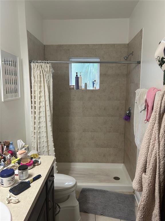 Building Photo - 2128 W Walnut St