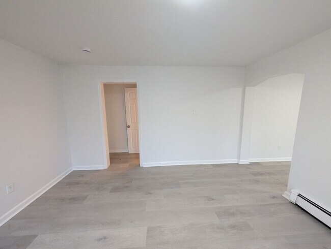 Building Photo - Stunning 3 bedroom 2 bathroom single family house available in Asbury Park!