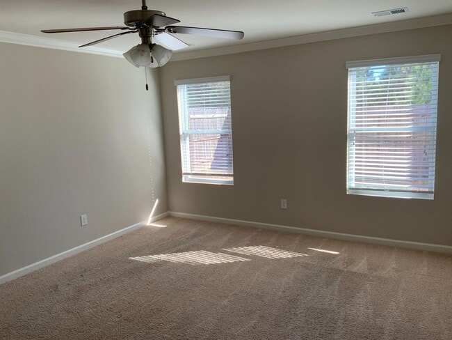 Building Photo - Chelsea Reserve  4 BR / 2.5 Ba / 2 family Room / 2 stories