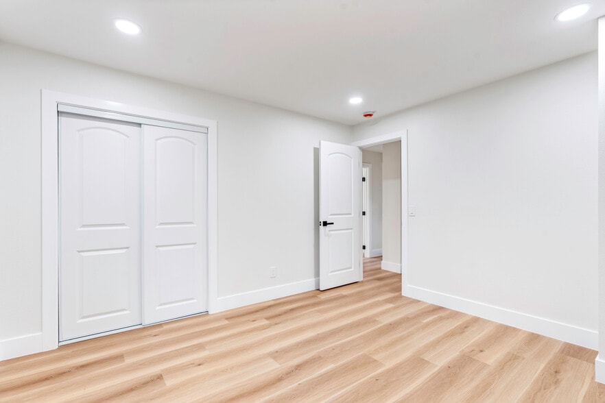 Building Photo - 23831 Pesaro