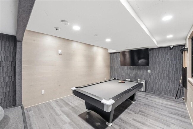 Building Photo - 190 Academy St