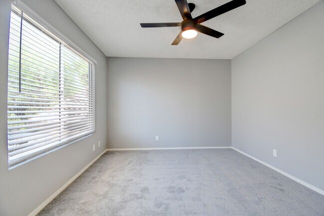 Building Photo - 6401 Morley Ave