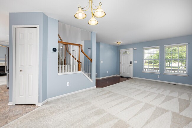 Building Photo - 8312 N Warwick Ct