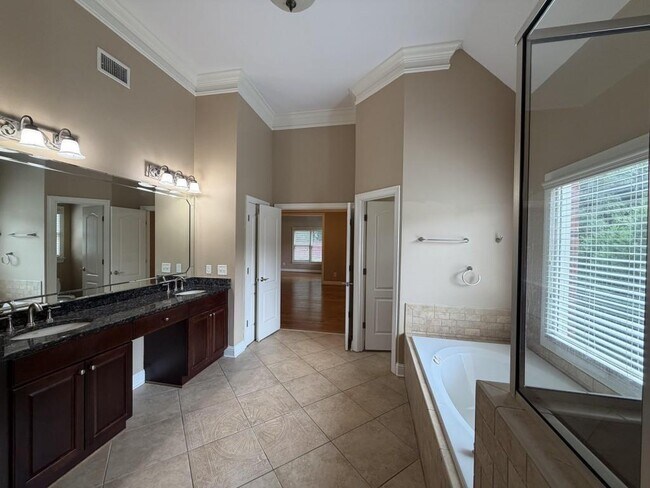 Building Photo - 2862 Piedmont Enclave Ct