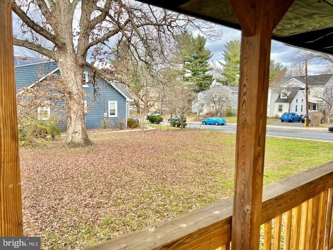 Building Photo - 3712 Lawrence Ave