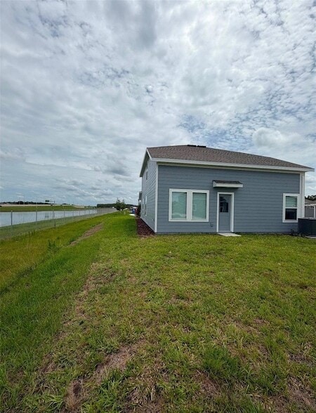 Building Photo - 5513 Pimenta Ct