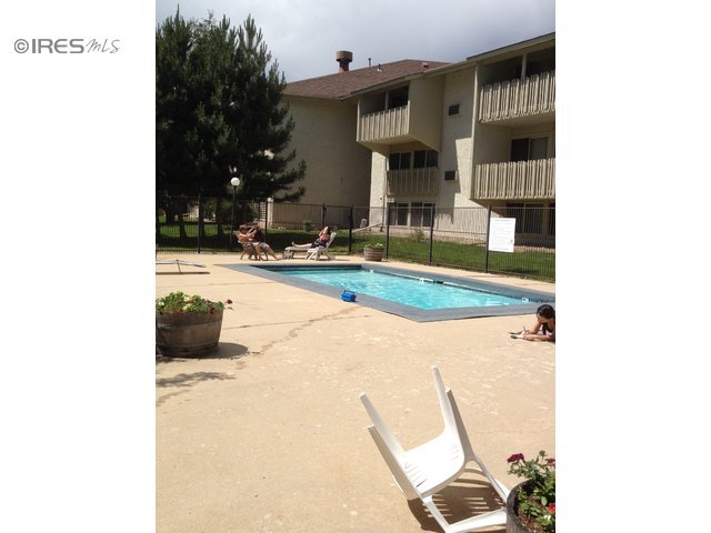 Building Photo - 2707 Valmont Rd