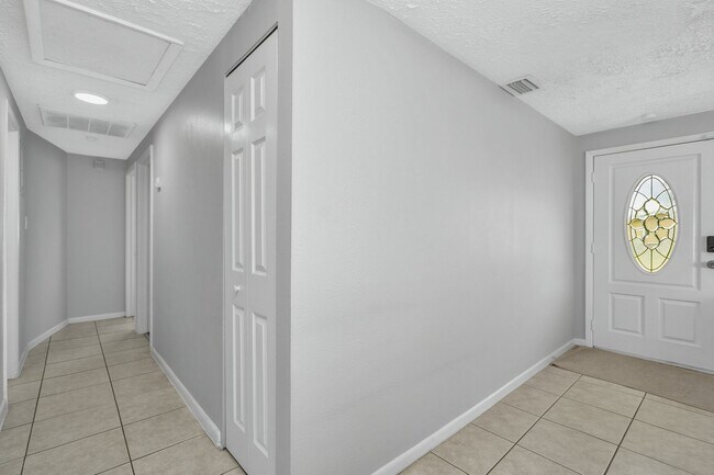 Building Photo - 4301 W Arch St