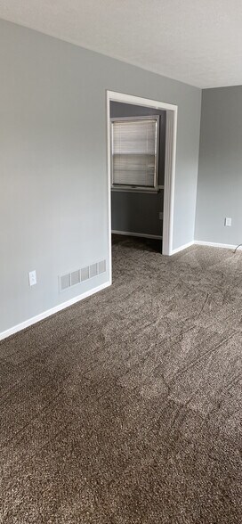 Building Photo - 3113 Pomeroy Dr