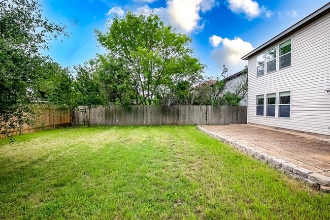 Building Photo - 2504 Byfield Dr