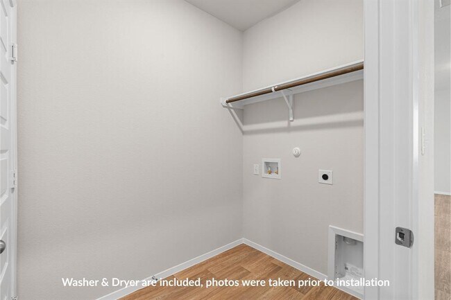 Building Photo - 2606 Derwent Dr