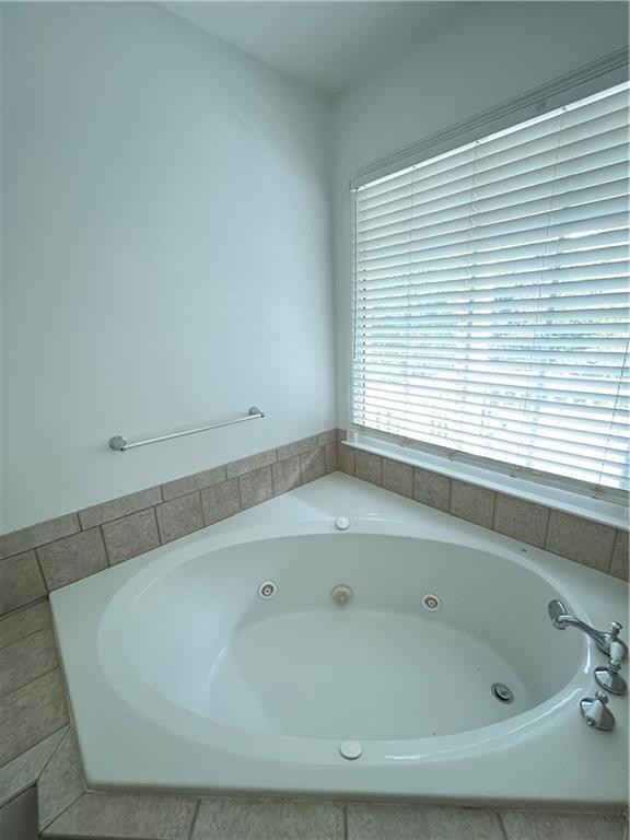 Building Photo - 889 Crew St SW