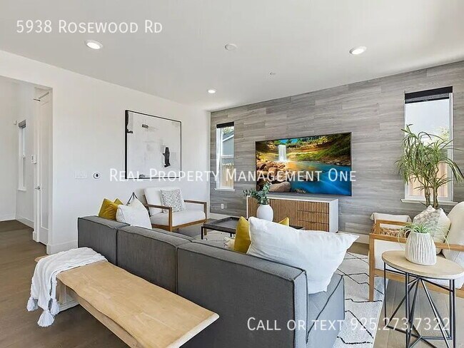 Building Photo - 5938 Rosewood Rd