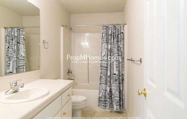 Building Photo - Spacious Three Bedroom Home in Sherwood!
