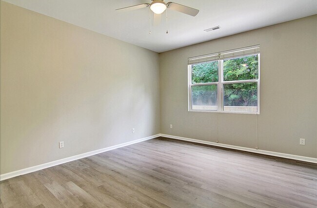 Building Photo - 1861 Cornsilk Dr