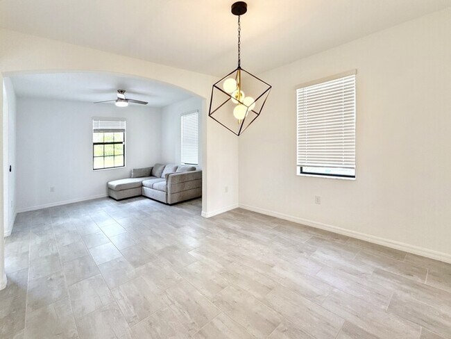 Building Photo - 11305 Shady Blossom Dr