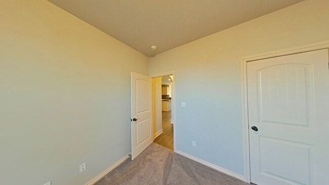 Building Photo - 905 SW 79th St