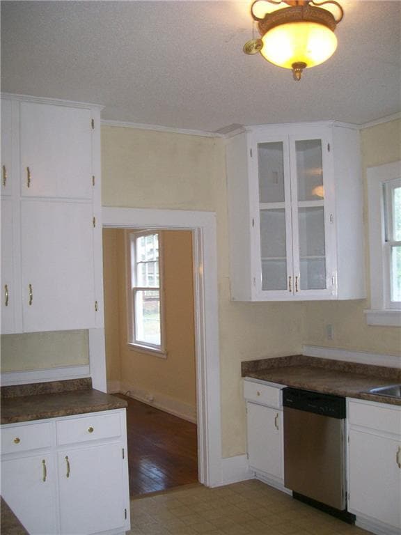Building Photo - 214 3rd St