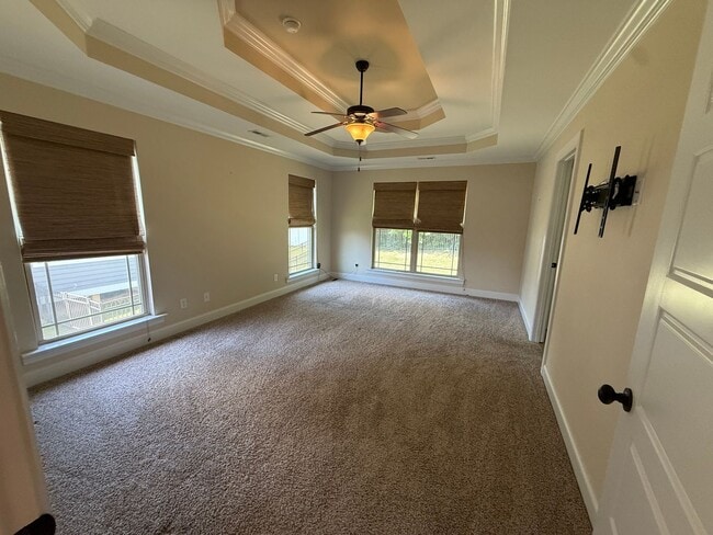 Building Photo - Elegant 3-Bedroom Home in Gated Seven Lakes with Community Pool
