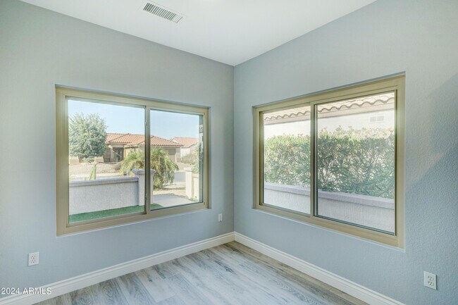 Building Photo - 16457 W Rock Springs Ln