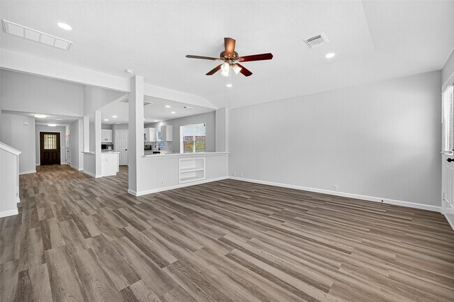Building Photo - 14934 Sugar Falls Ct