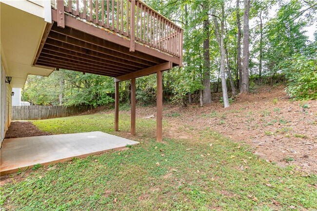 Building Photo - 705 Oxford Crest Ct NW