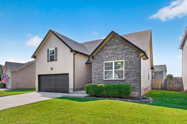 Building Photo - 645 Fox Hound Dr