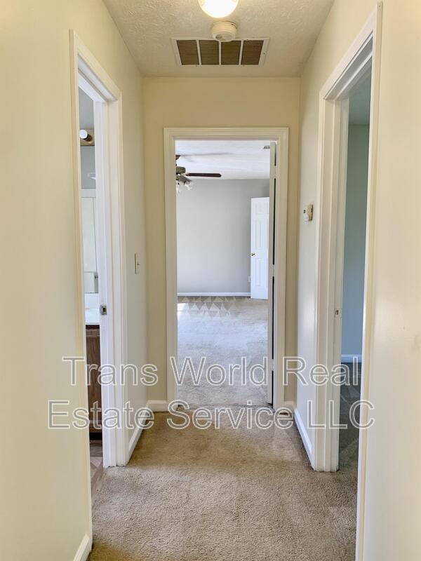 Building Photo - 1506 Betts Mill Rd