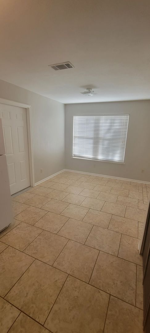 Building Photo - 2/1.5 Pine Meadows Home