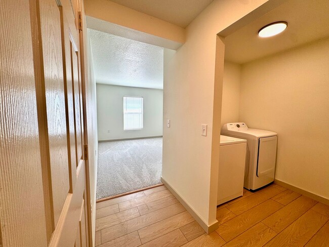 Building Photo - Remodeled Single Family Home in Hunter's Ridge Ormond Beach