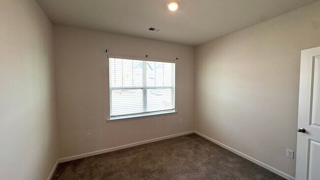 Building Photo - Beautiful 3/2 In Amenity Filled Neighborhood!