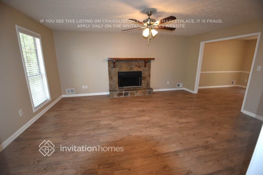 Building Photo - 4475 Susans Way