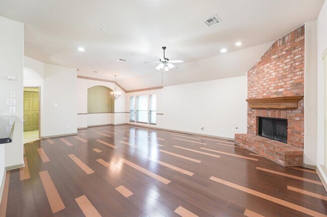 Building Photo - 10028 Lisi Anne Dr