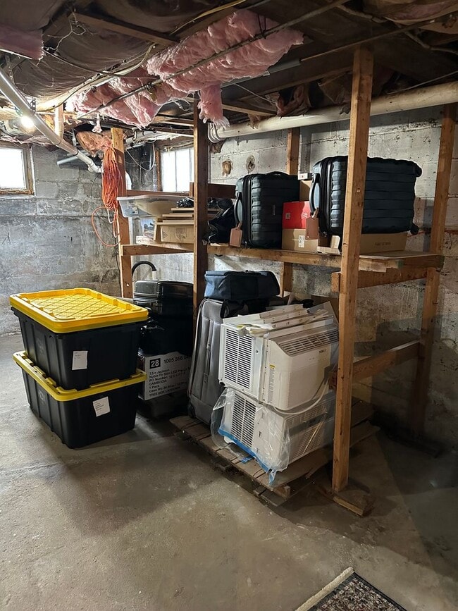 Building Photo - 23 Edwards St