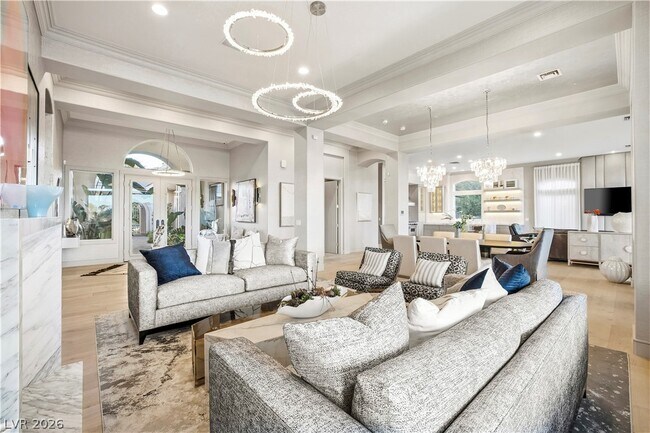 Building Photo - 9320 Tournament Canyon Dr
