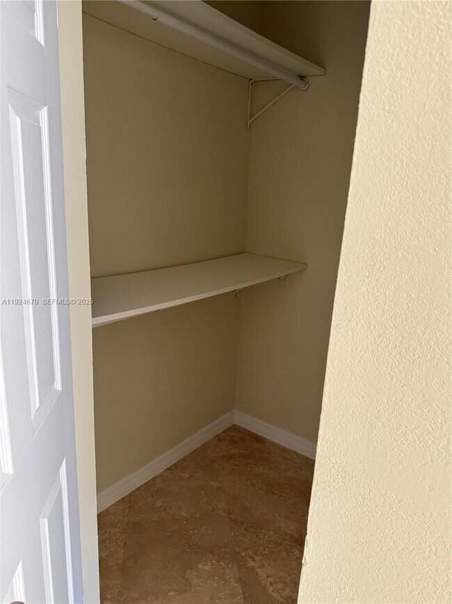 Building Photo - 1950 S Ocean Dr