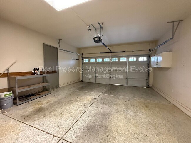 Building Photo - 9854 E Escondido Ave