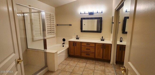 Building Photo - 4030 W Hide Trl